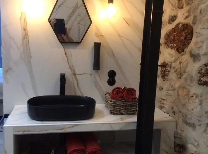 Laryssiou גיתיו